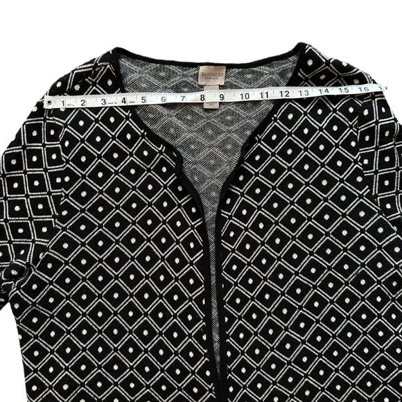 Easywear By Chico's Open Front Cardigan with Geometric Pattern in Black & White - Picture 6 of 11